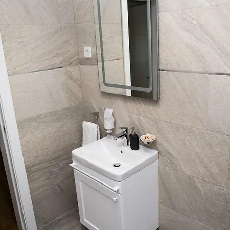 Donner Centar Iv Apartament *